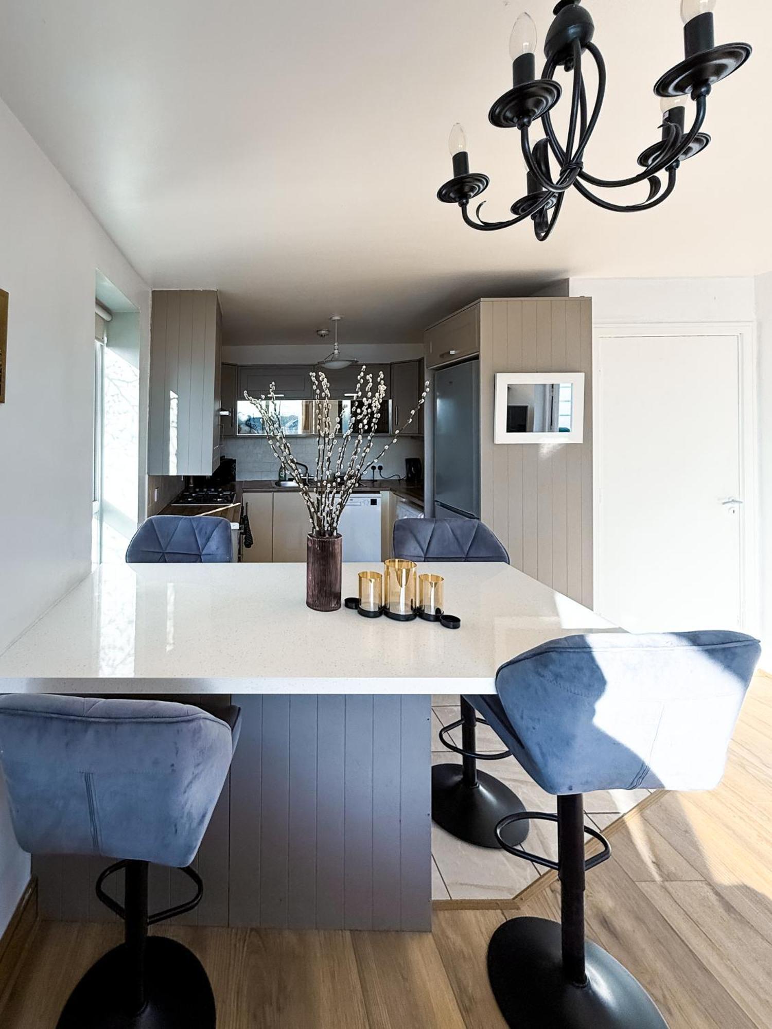 Skyview Retreat Spacious Comfort Lucan Buitenkant foto